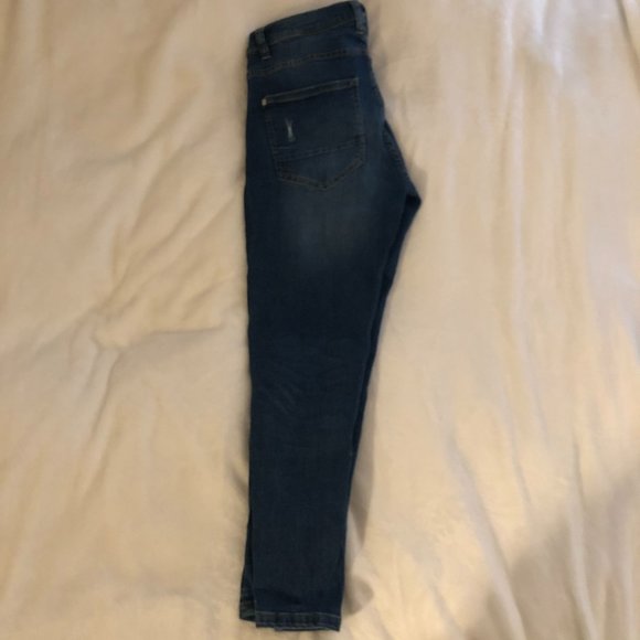 Distressed Skinny Jeans - Picture 5 of 7